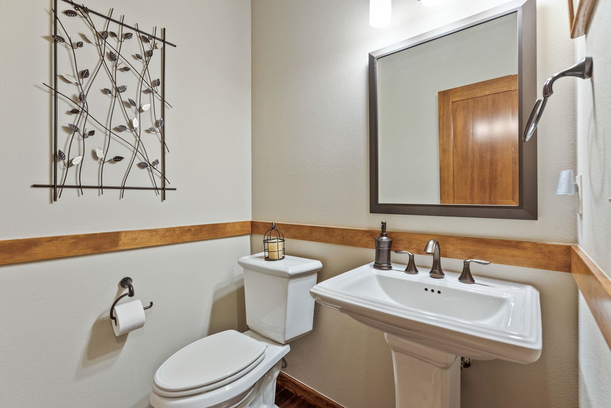 805 W Pheasant Bluff Ct