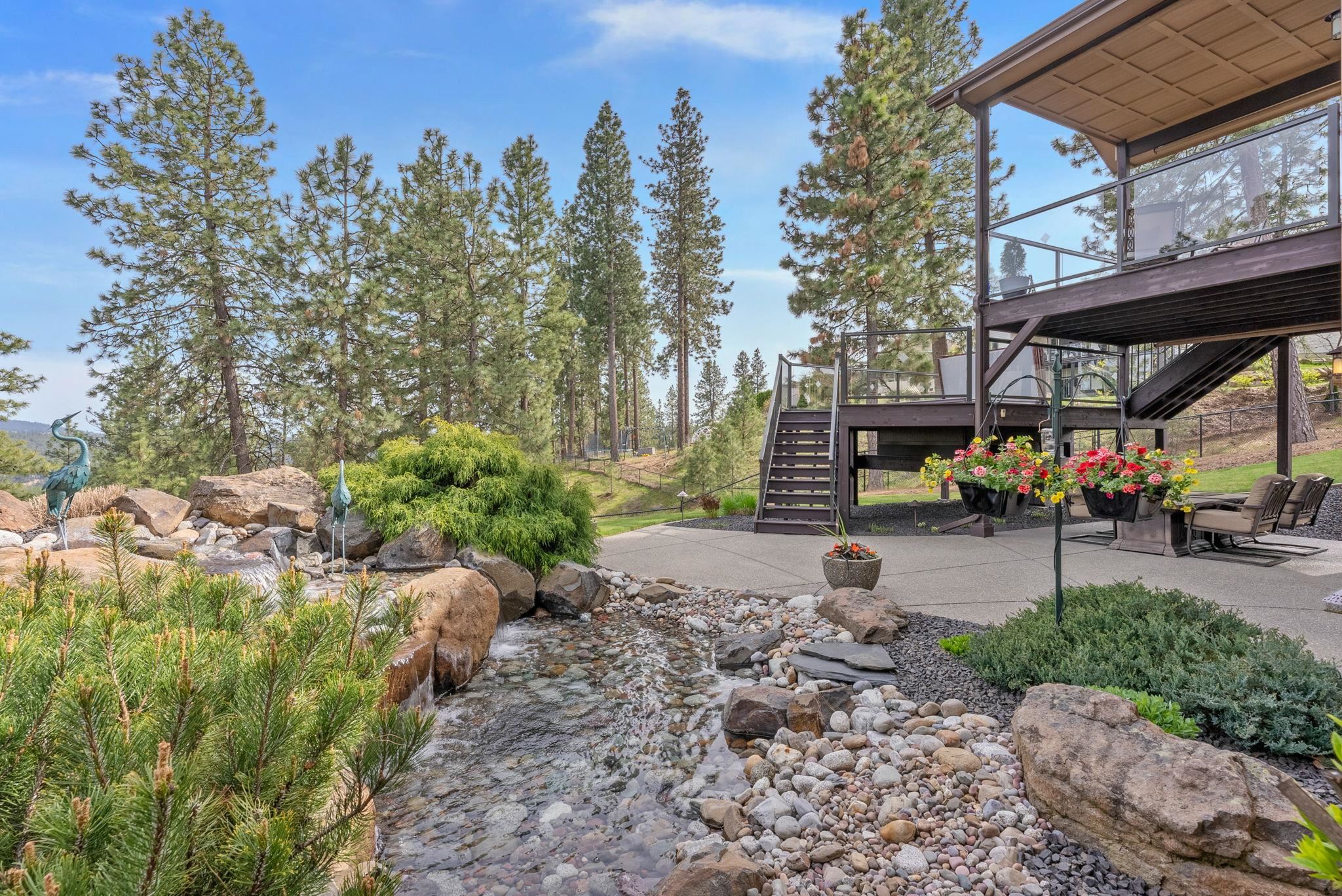 805 W Pheasant Bluff Ct