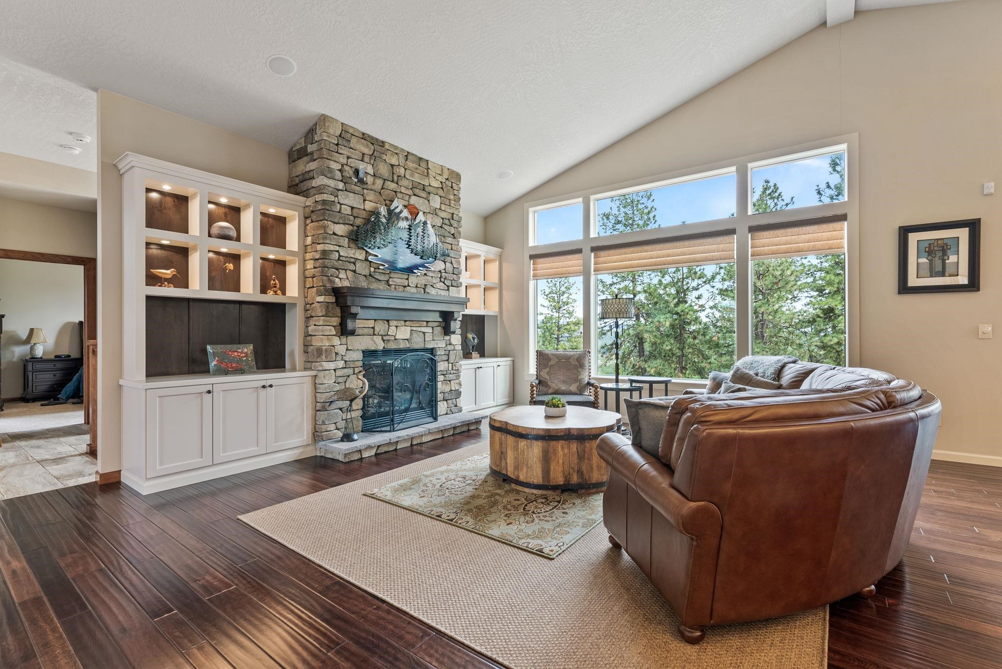 805 W Pheasant Bluff Ct