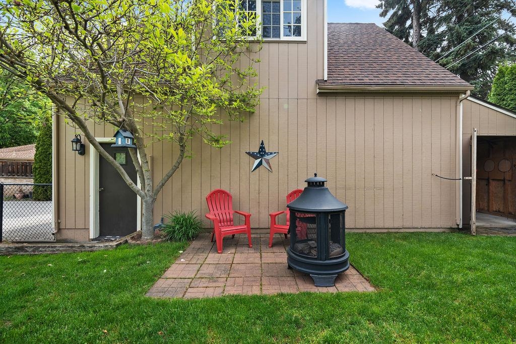 909 W 29th Ave