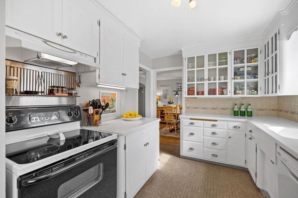 909 W 29th Ave