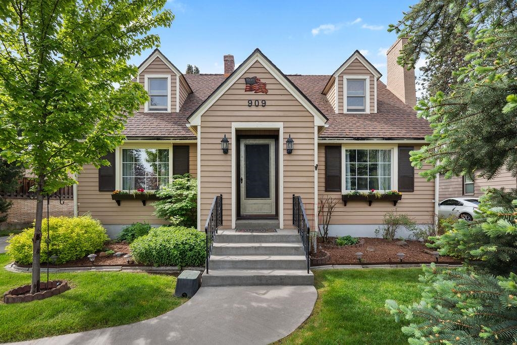 909 W 29th Ave