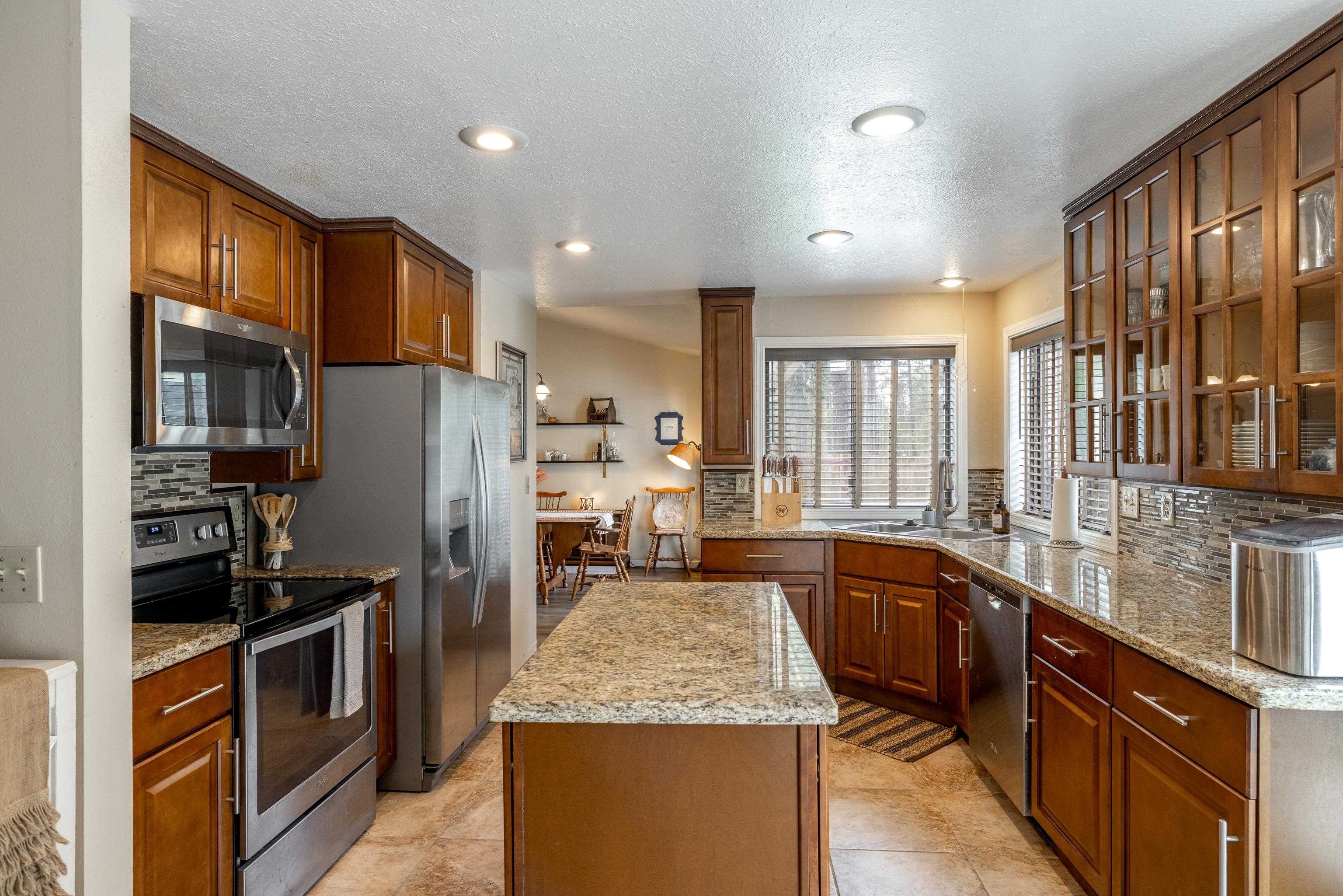 24207 N Elk Chattaroy Rd