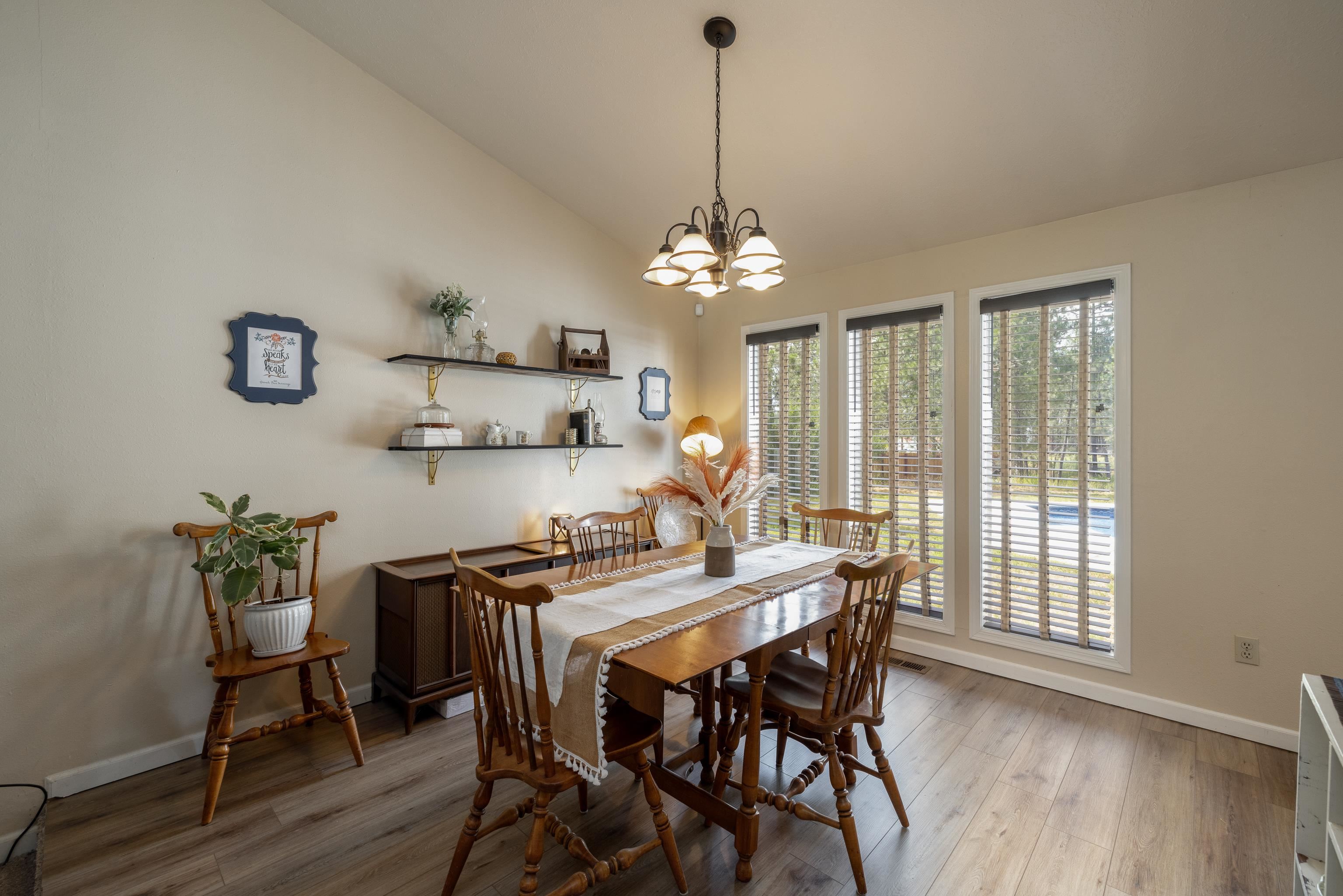 24207 N Elk Chattaroy Rd