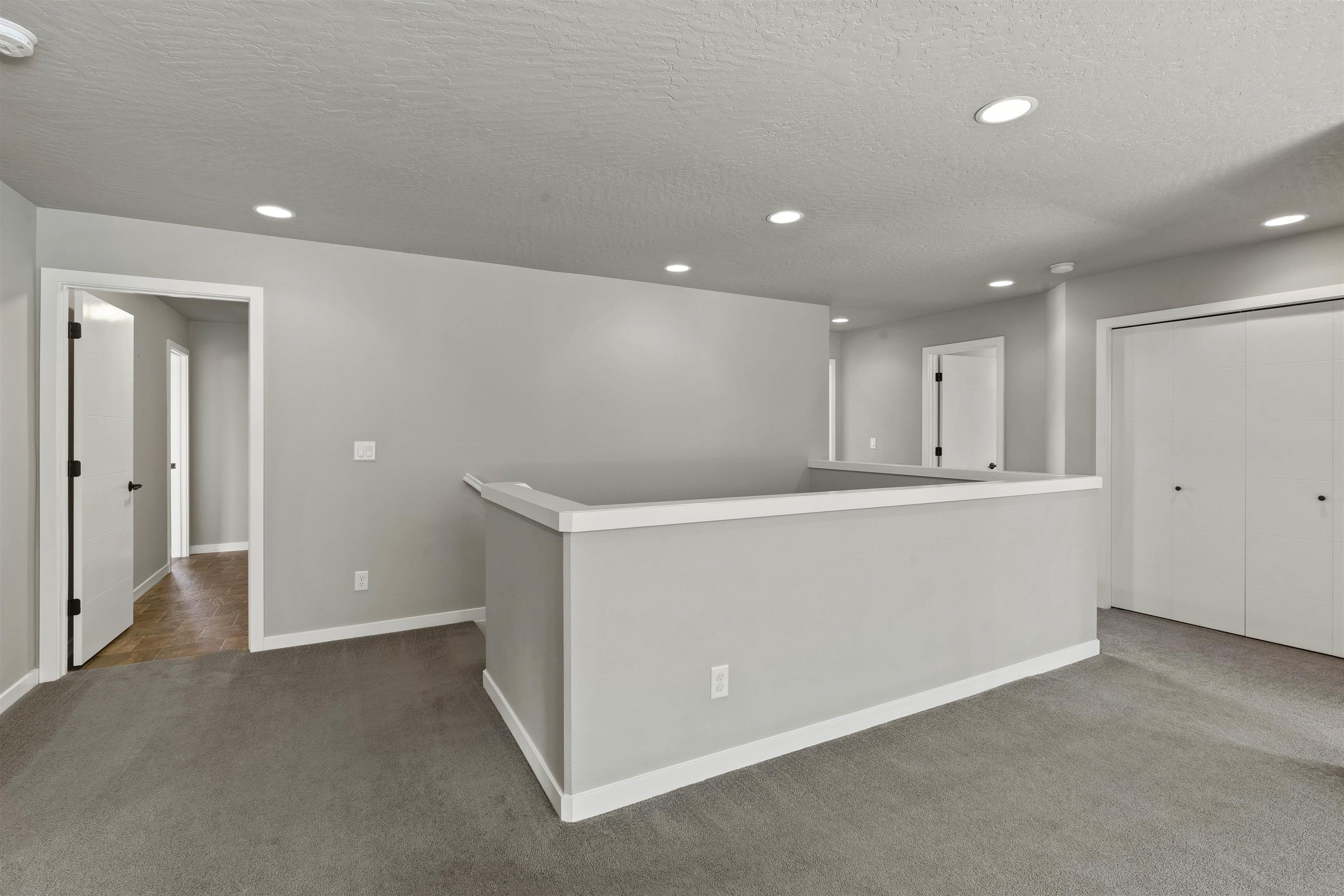 1009 W Siena Peak Dr