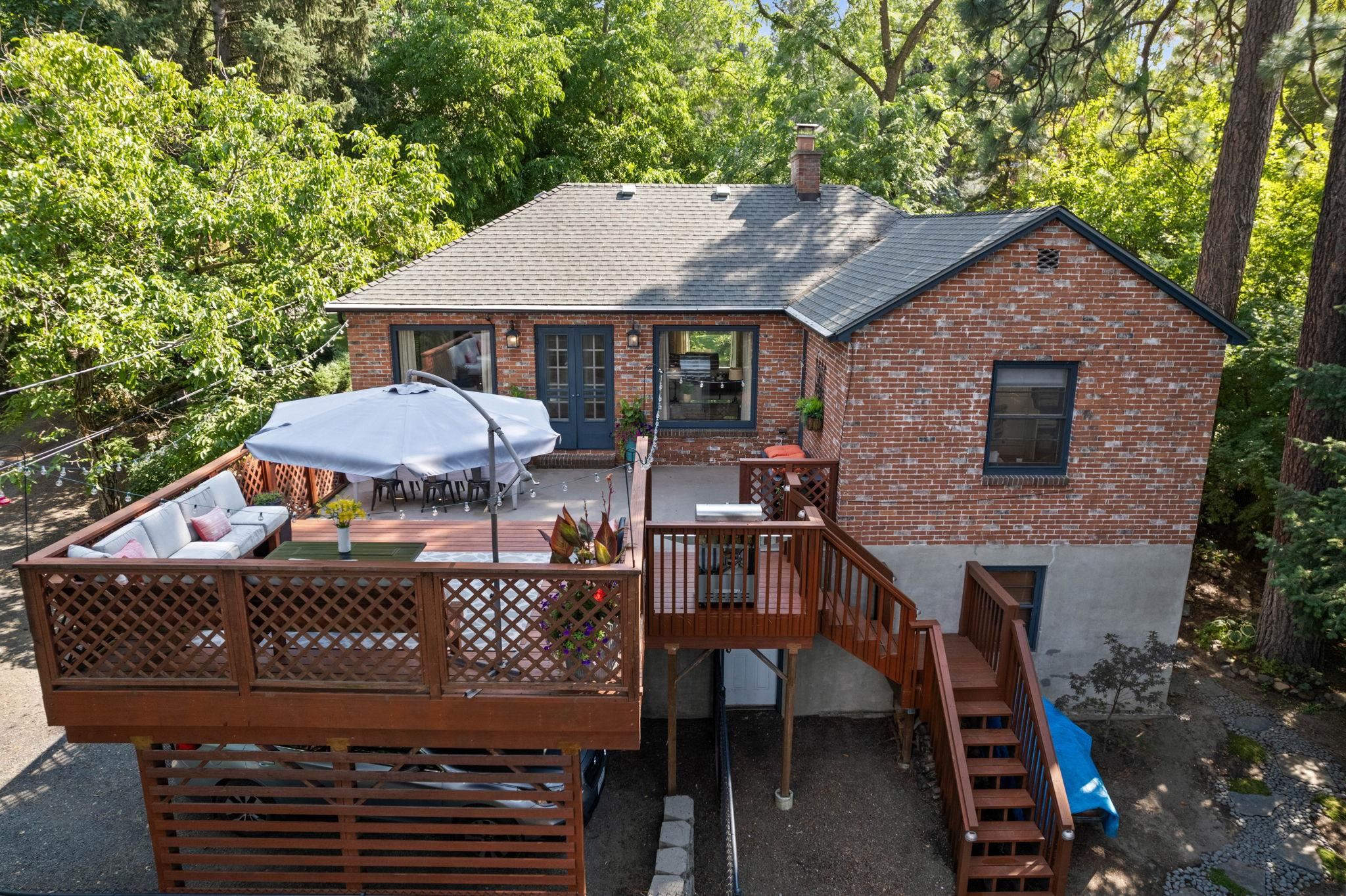 1527 E 18TH Ave