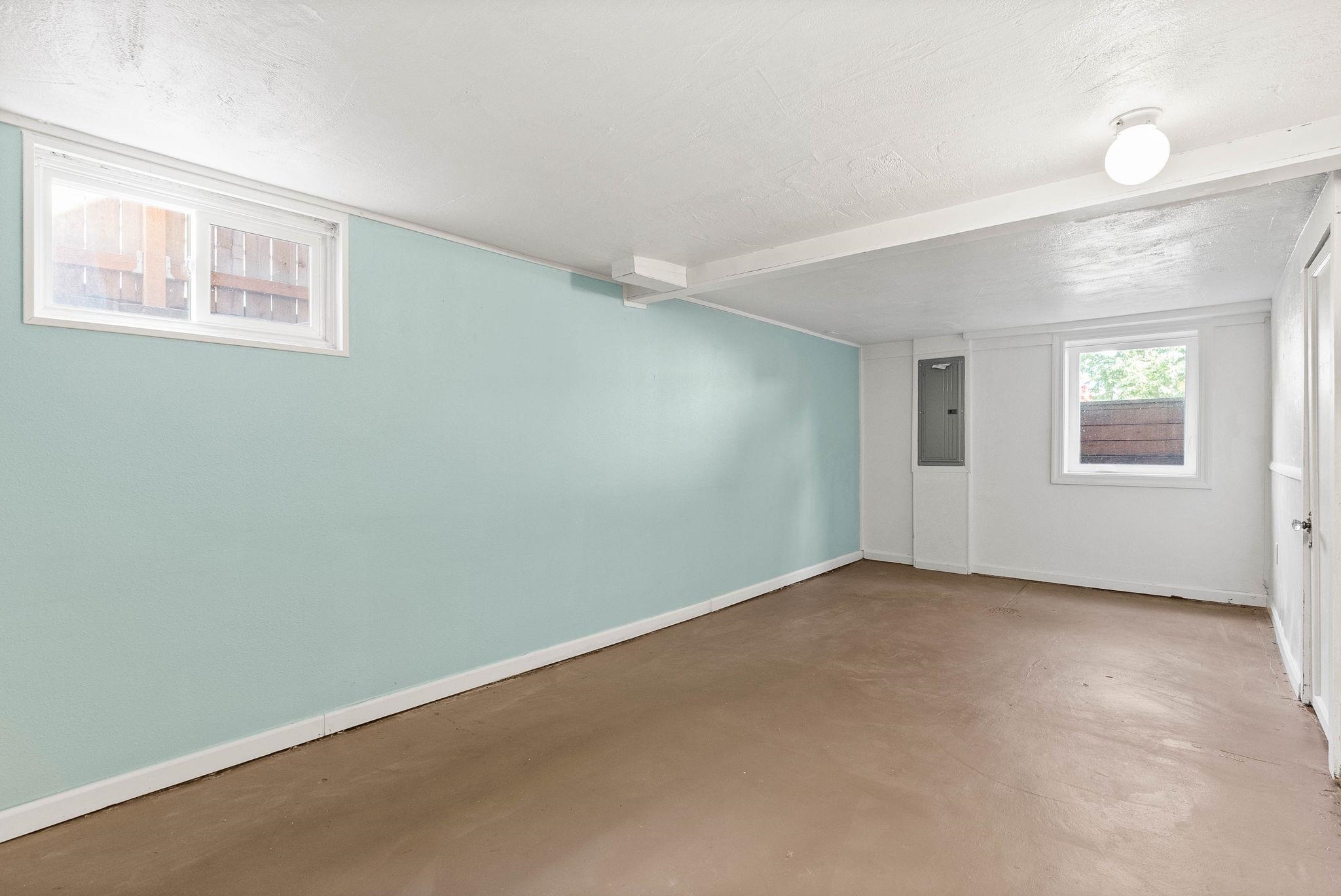 108 W 29TH Ave