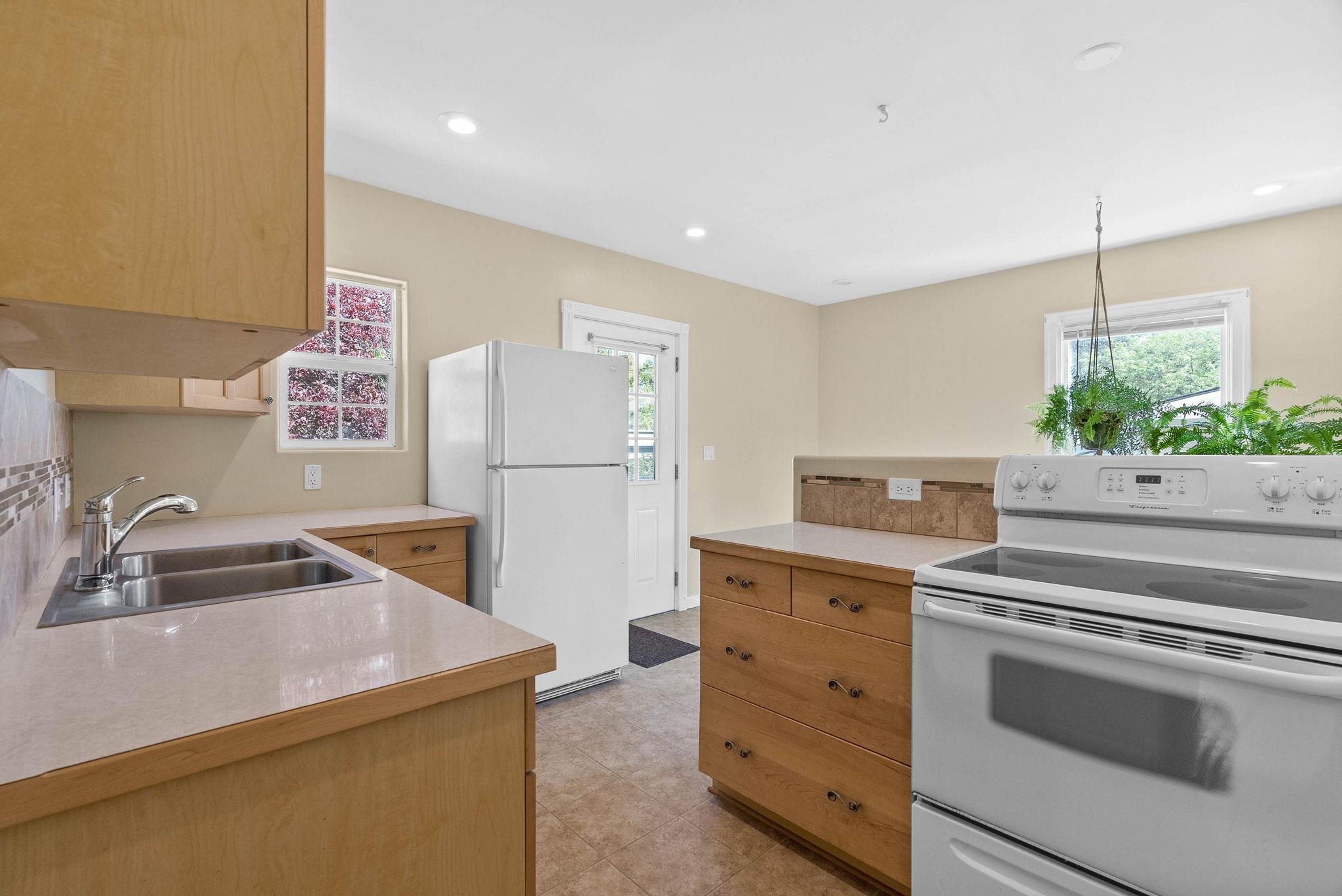 108 W 29TH Ave