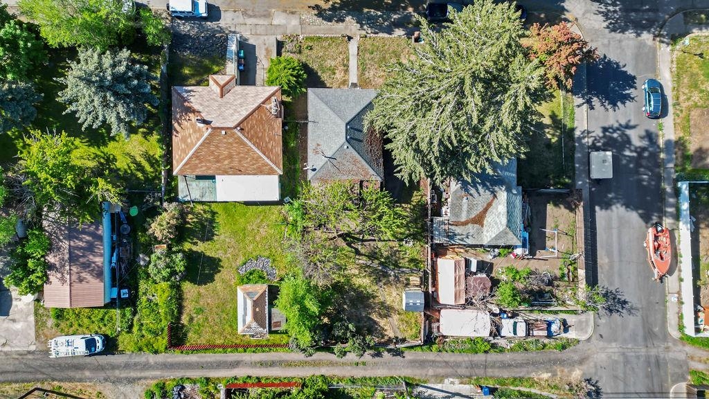 1722 W Spofford Ave