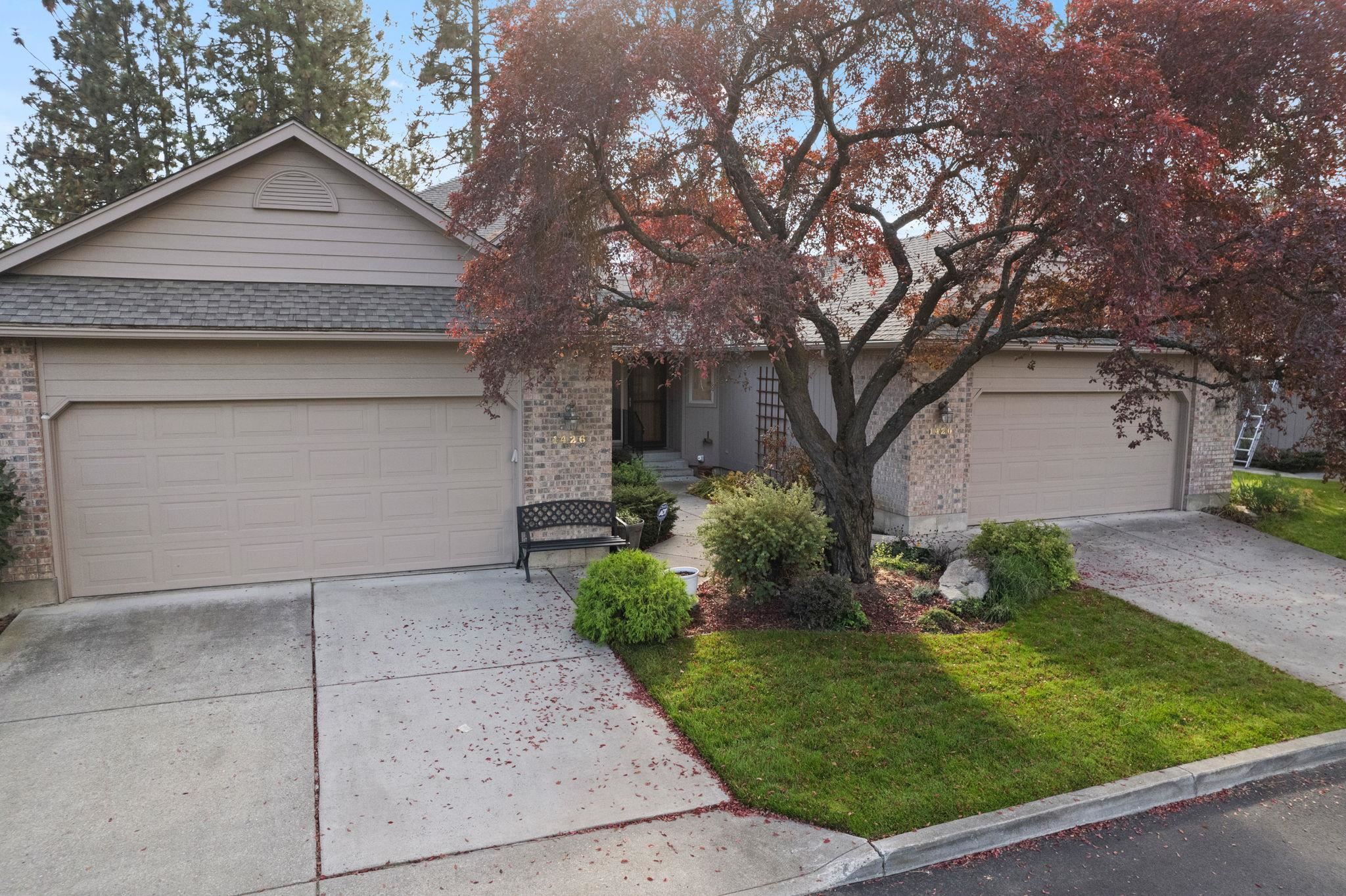 1420 E Cambridge Ln