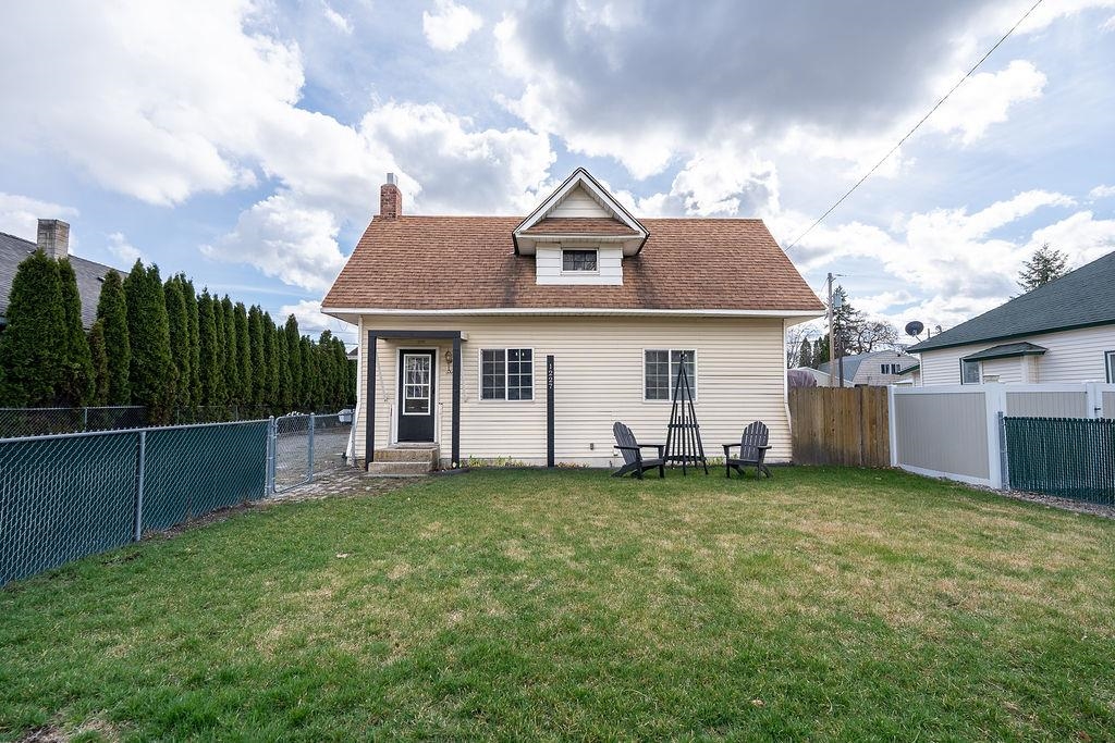 1227 W Alice Ave