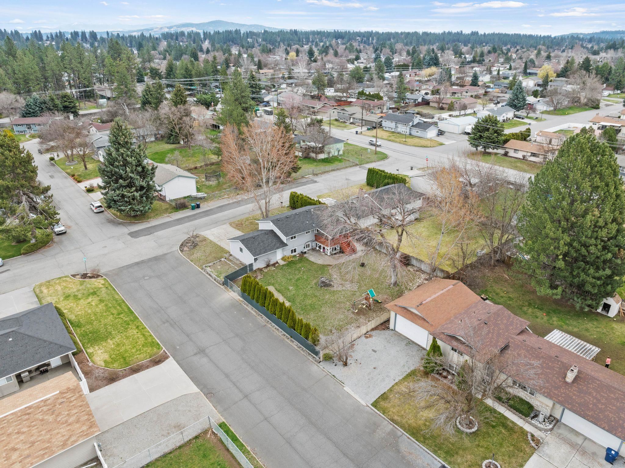 11406 E 34TH Ave