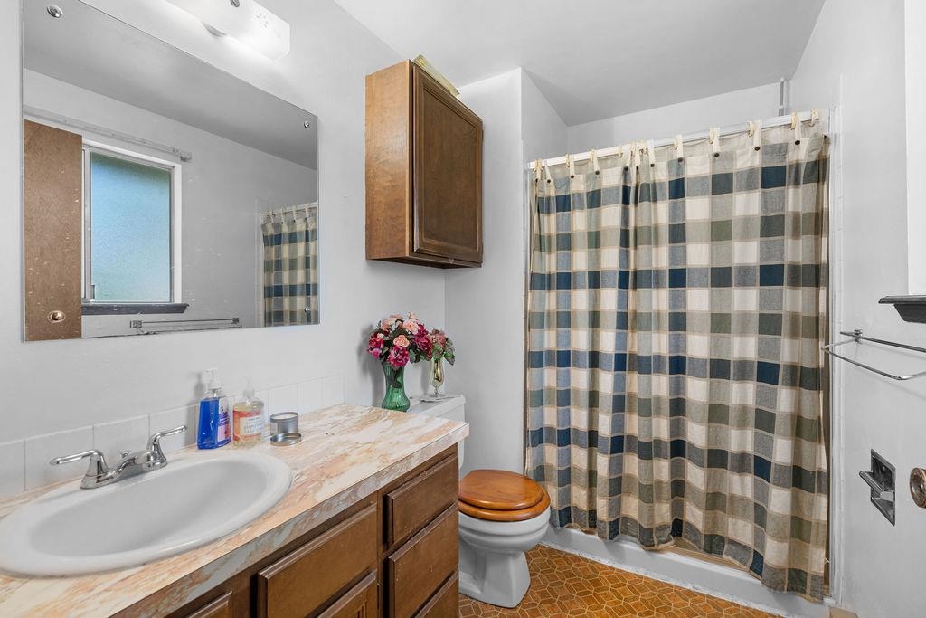 1406 Gary St
