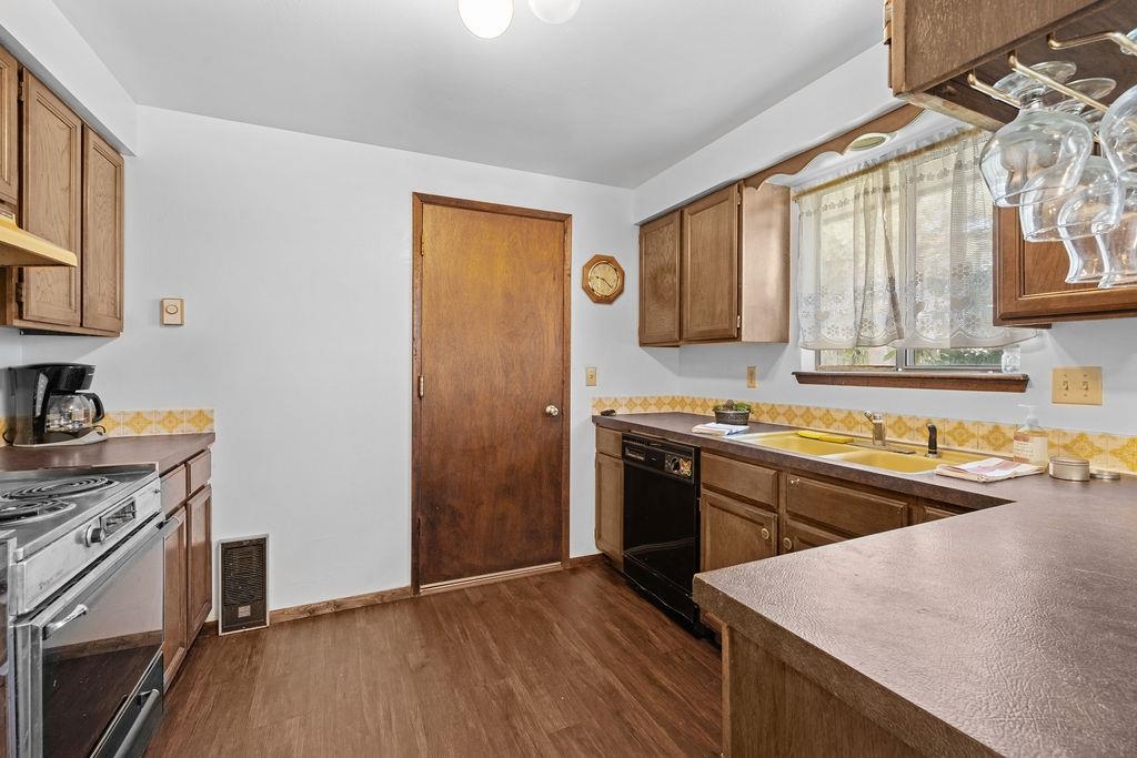 1406 Gary St