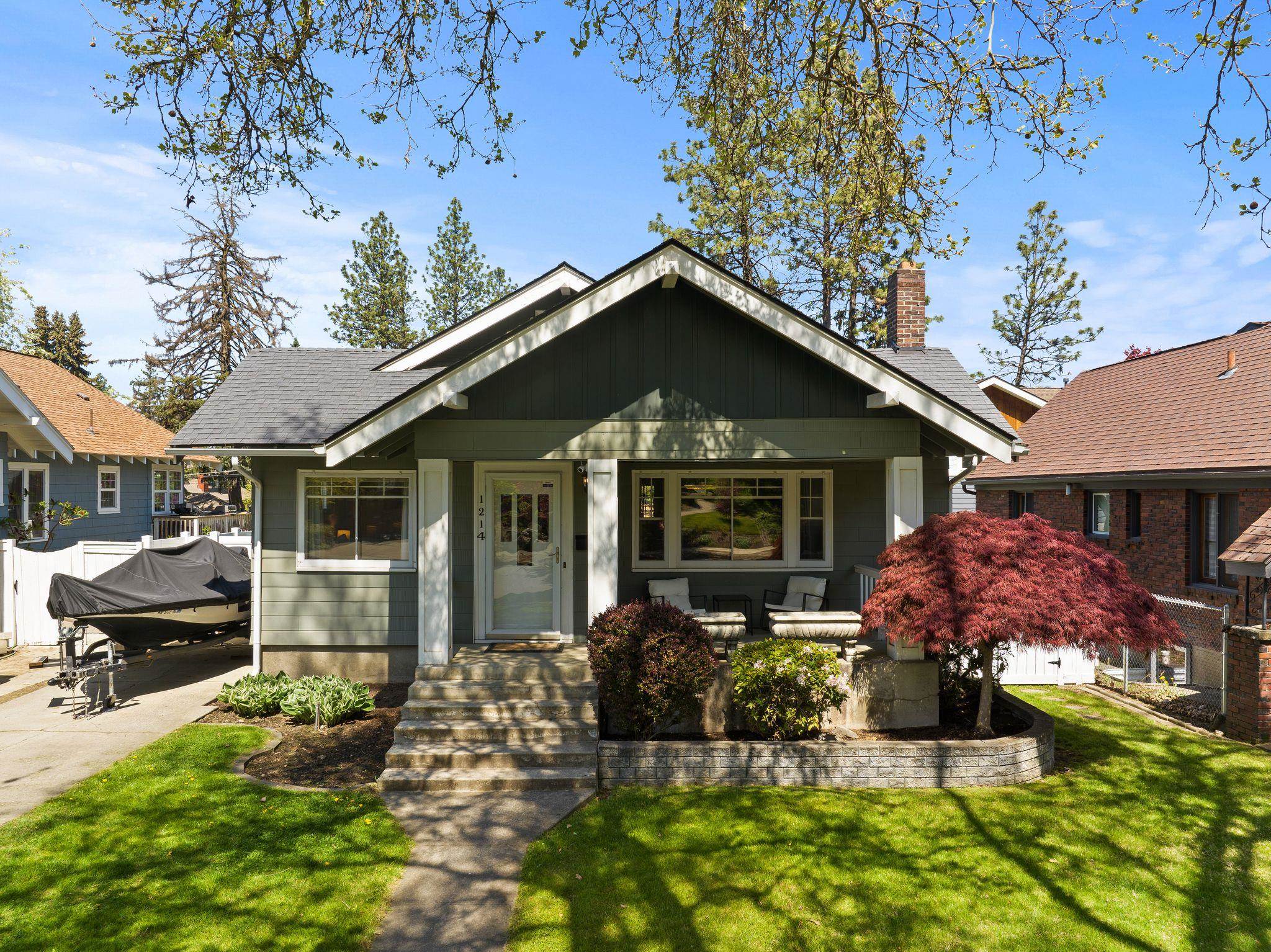 1214 W 20TH Ave
