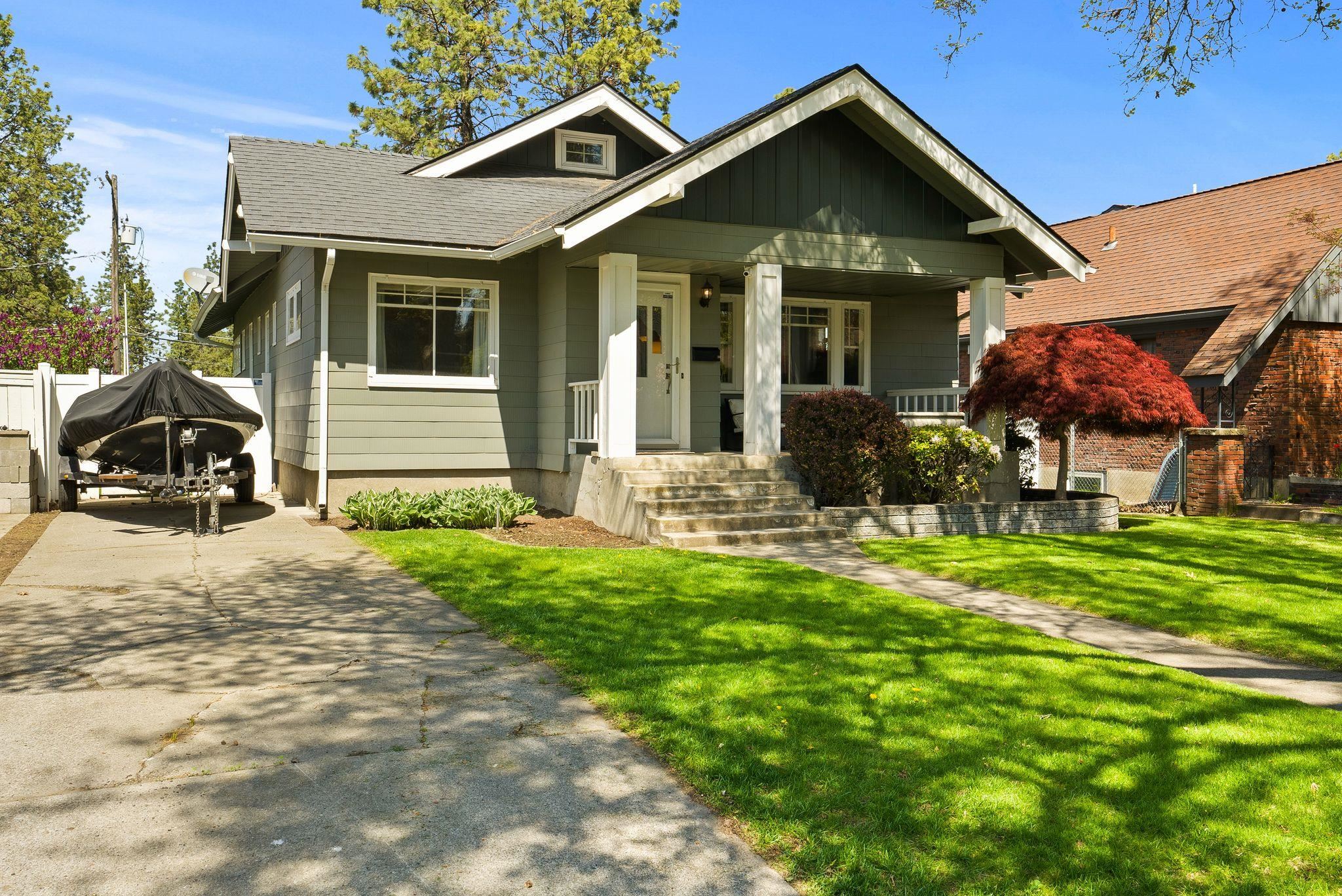1214 W 20TH Ave