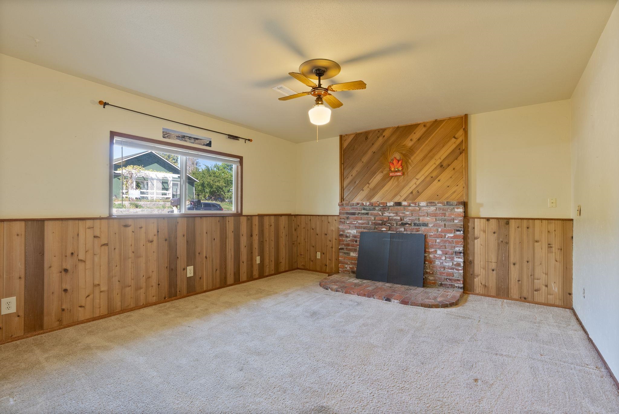 3412 E 34TH Ave