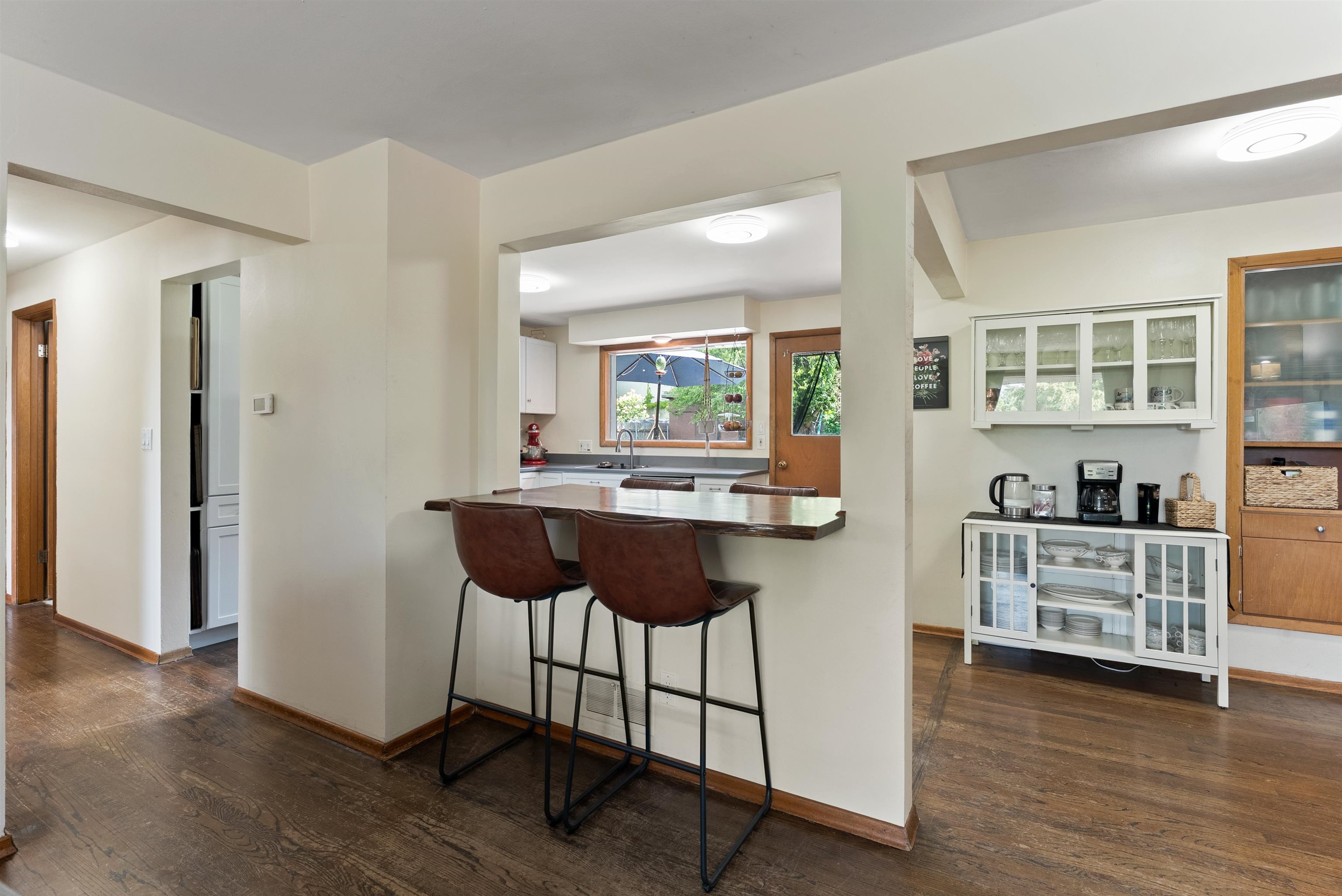 5704 N Sutherlin St