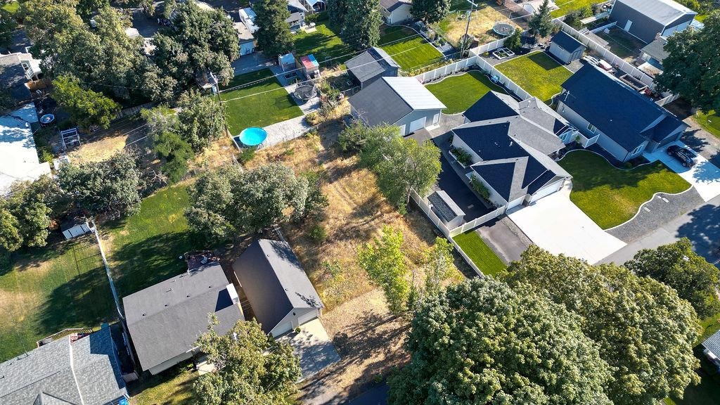 00 E Marietta Ave