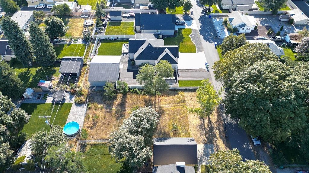 00 E Marietta Ave