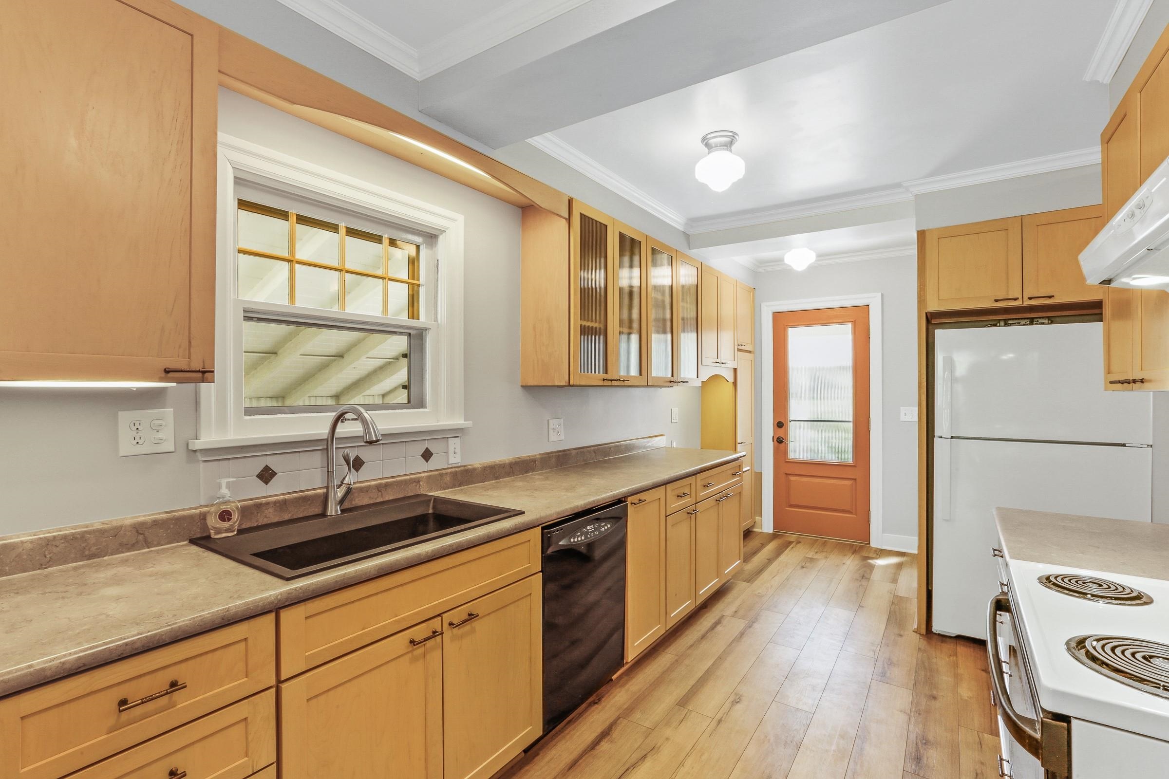 617 W 26TH Ave