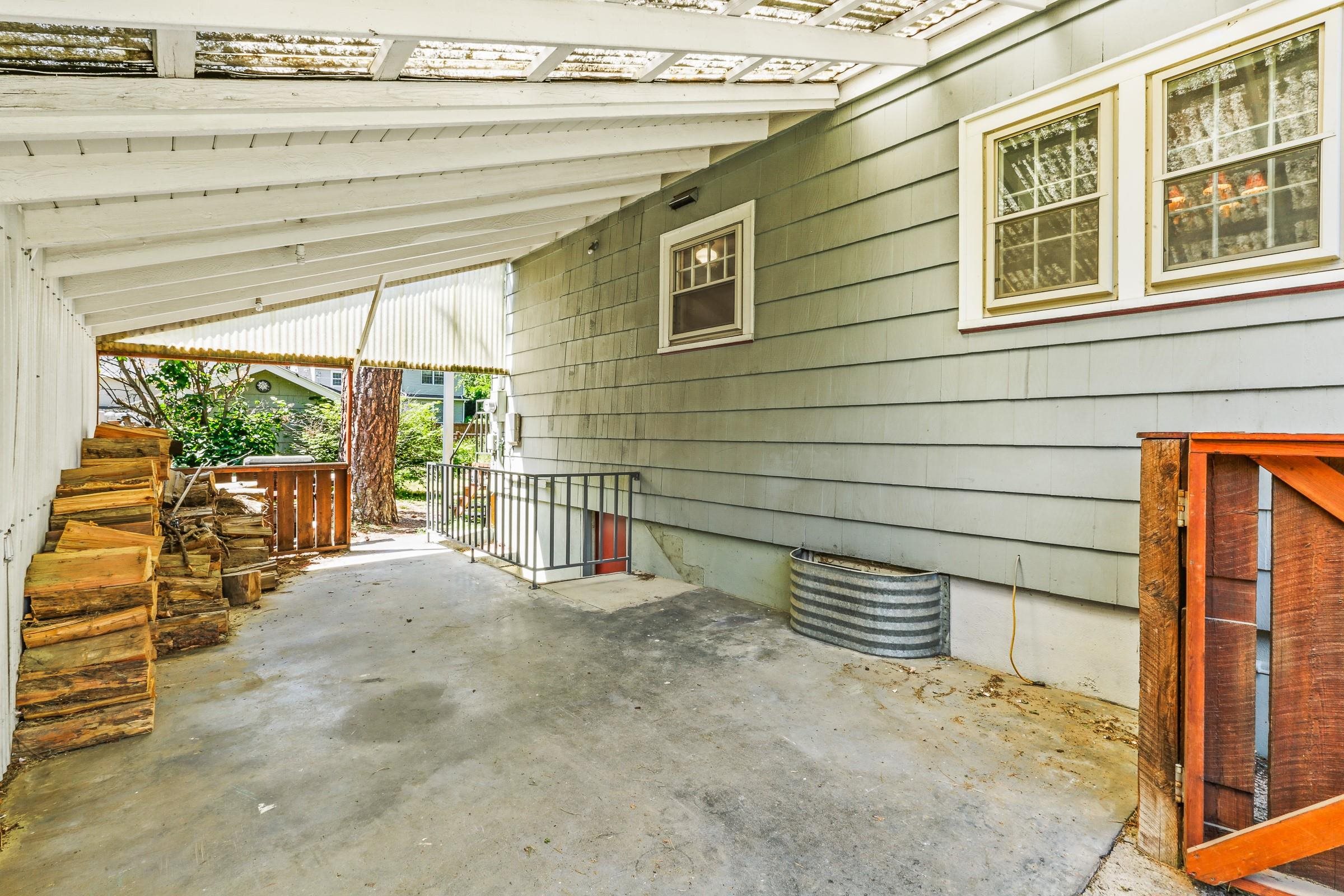 617 W 26TH Ave