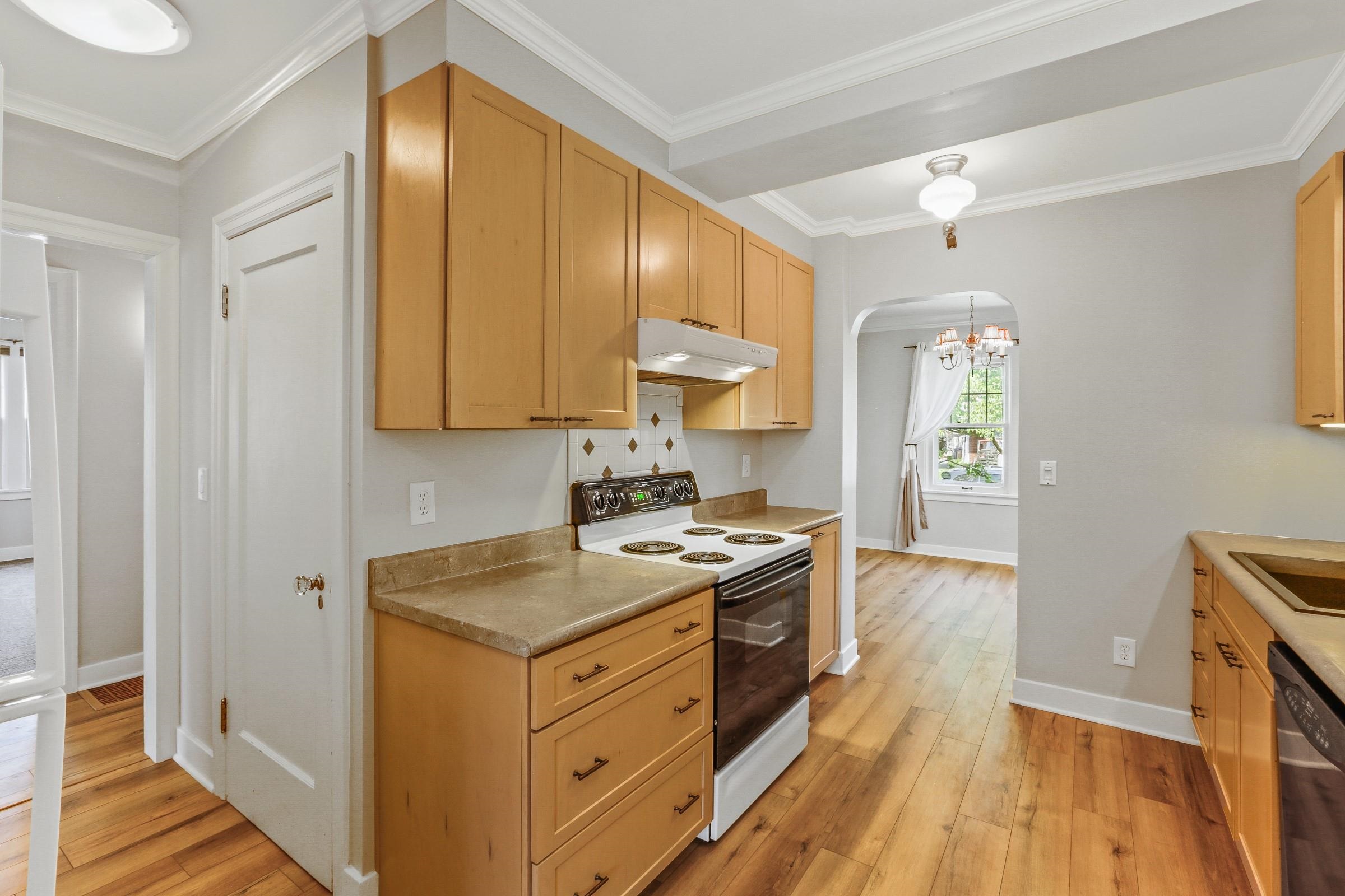 617 W 26TH Ave