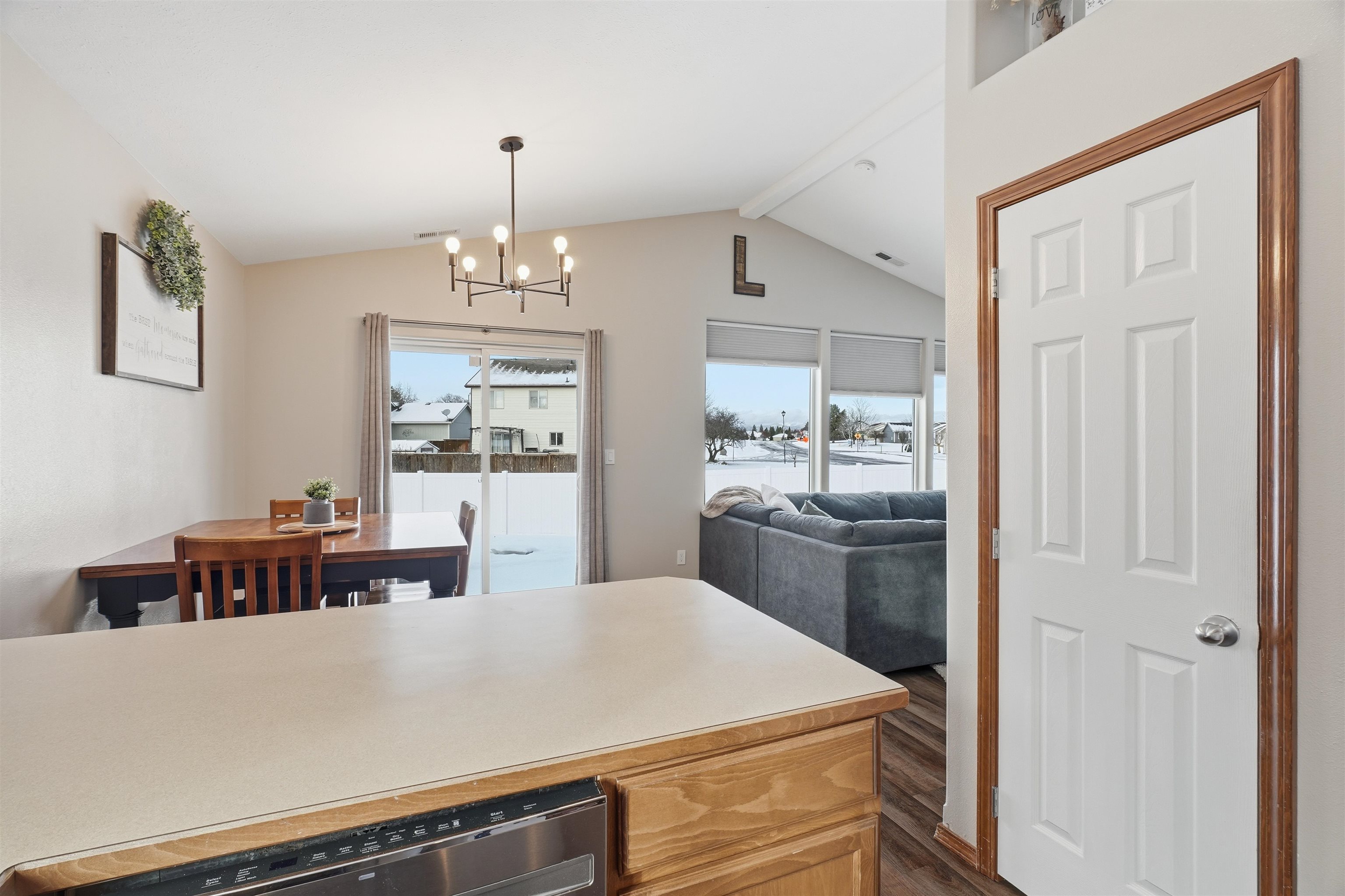 1615 E Laigo Ct