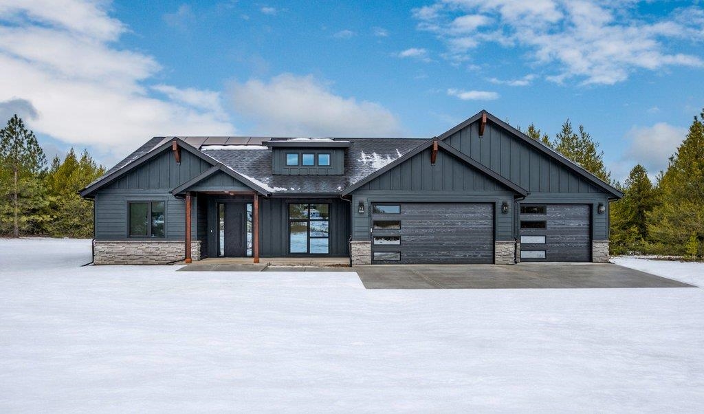 826 W Slaton Ln