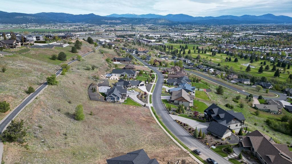 124 N Holiday Hills Dr