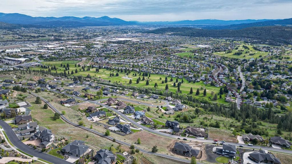 124 N Holiday Hills Dr