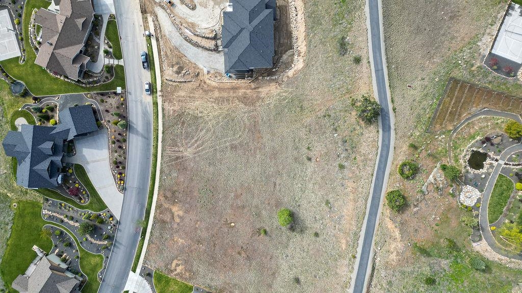 124 N Holiday Hills Dr