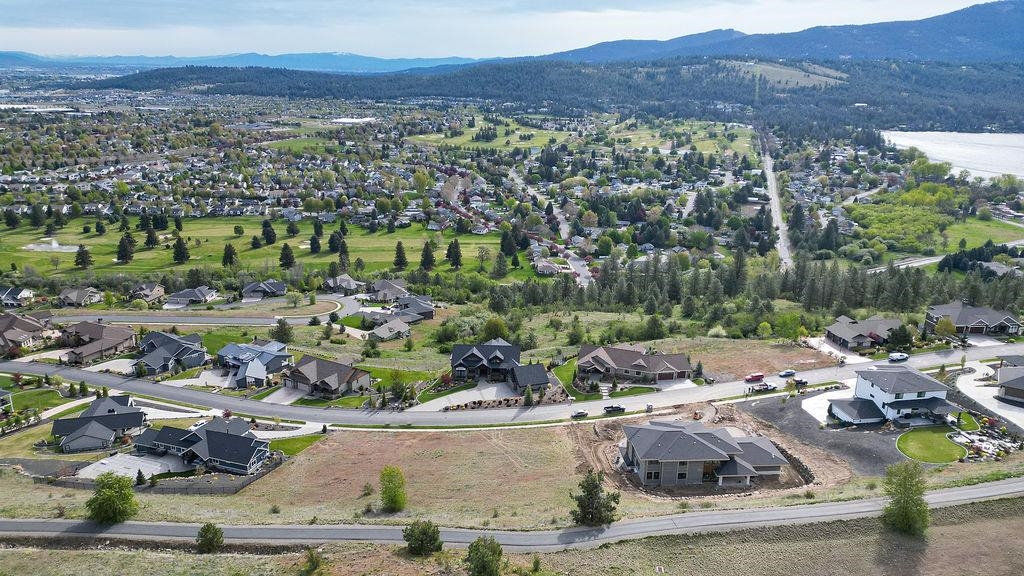 124 N Holiday Hills Dr