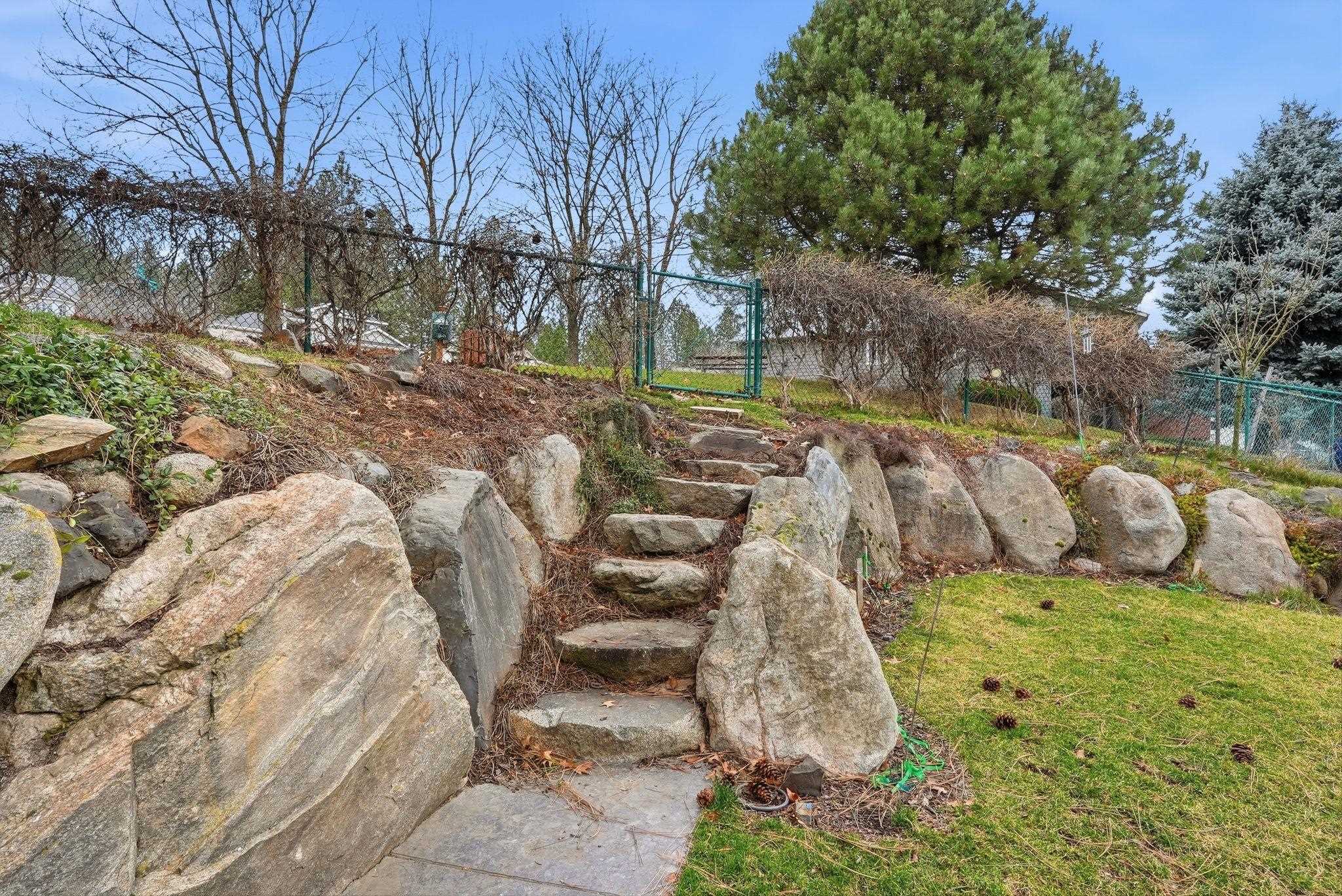 6728 S Moran View St