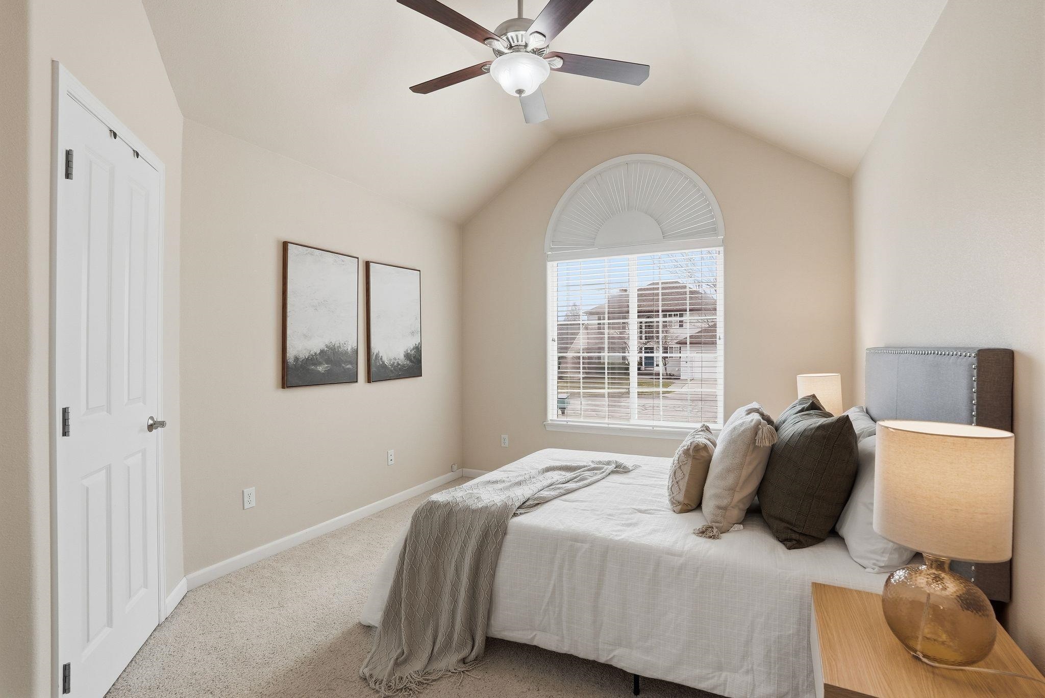 6728 S Moran View St