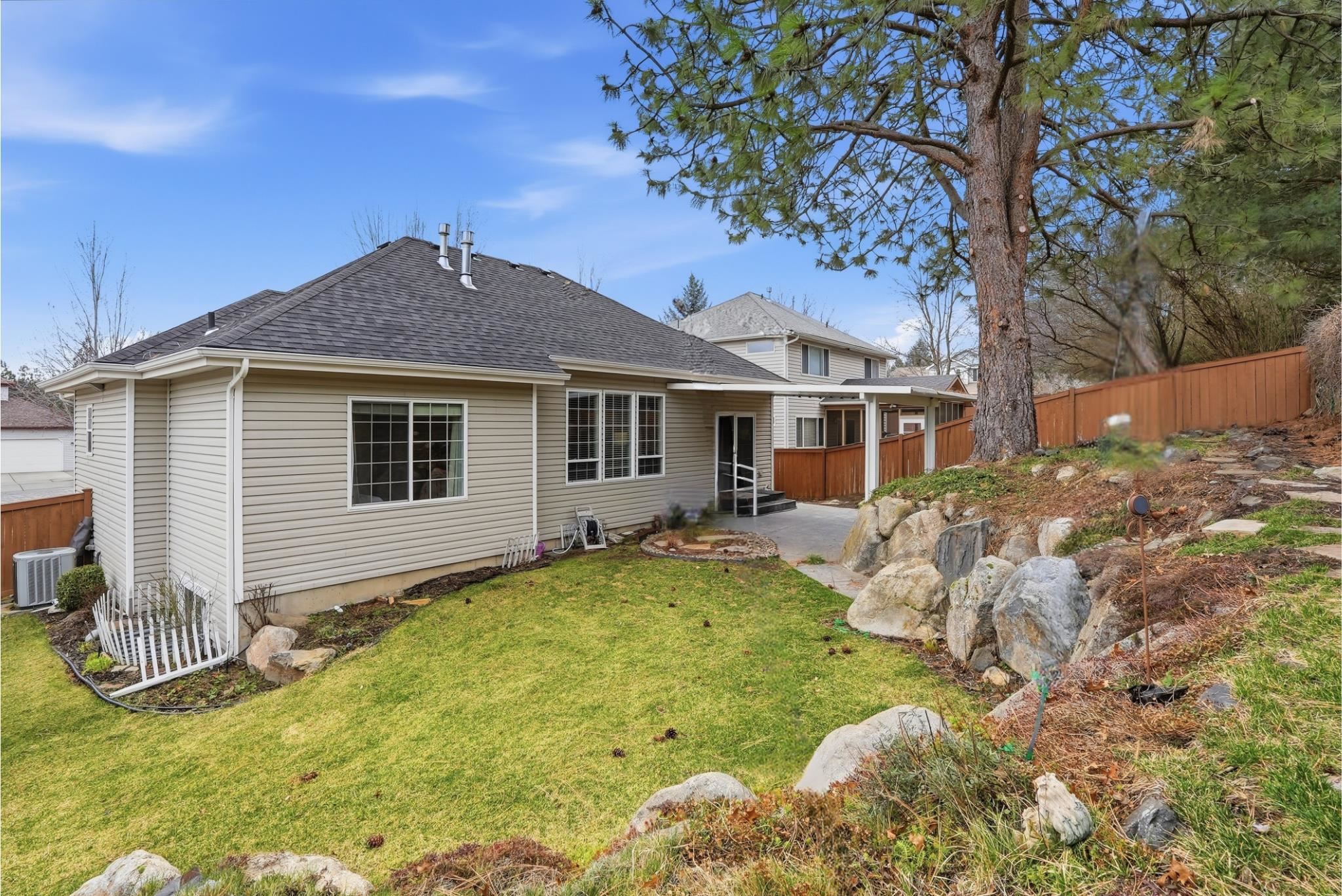 6728 S Moran View St