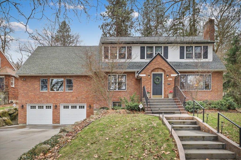 625 W 22nd Ave