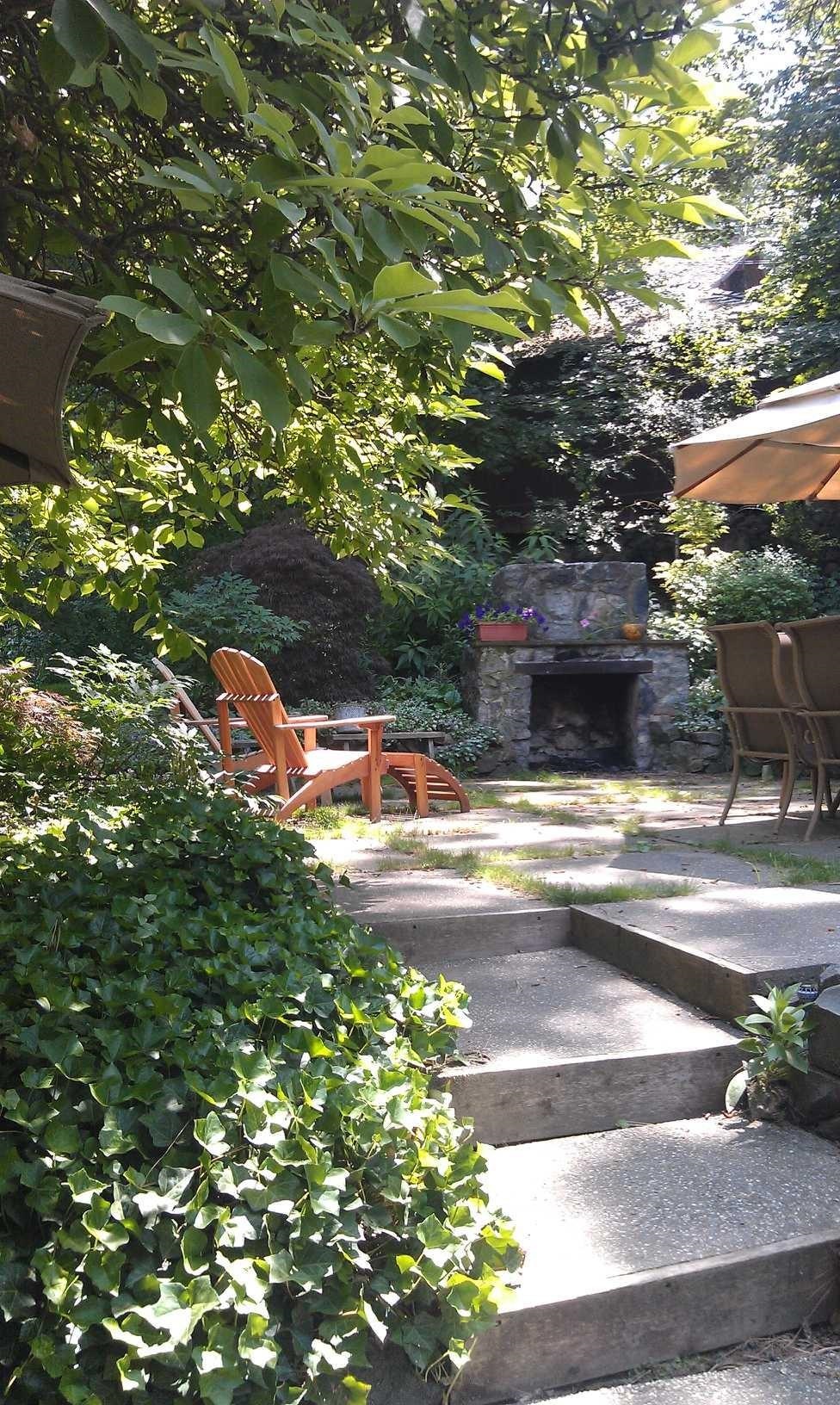 625 W 22nd Ave