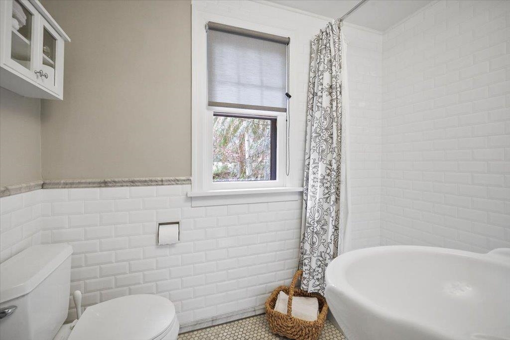 625 W 22nd Ave