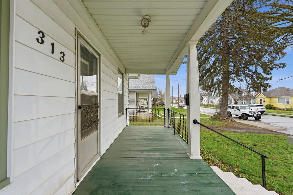 313 E Gordon Ave
