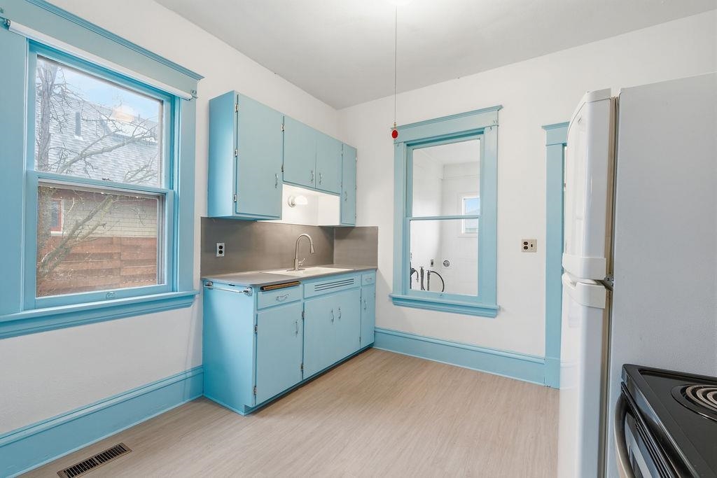 313 E Gordon Ave