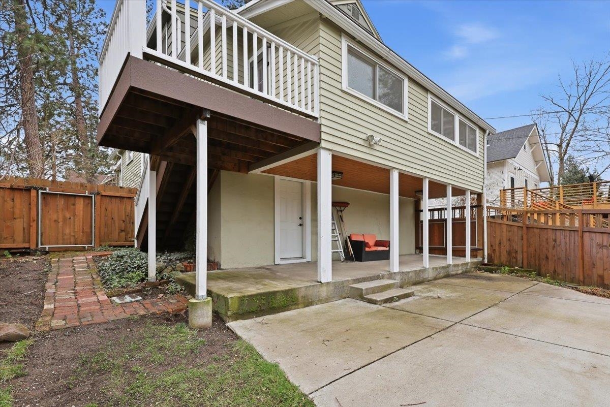 618 W 17th Ave