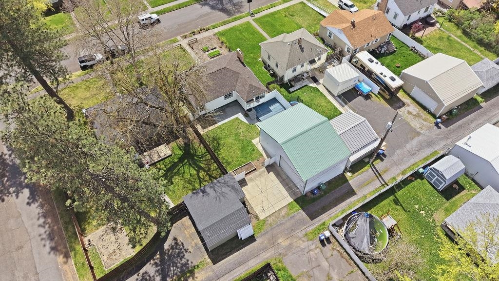 3808 W Rockwell Ave