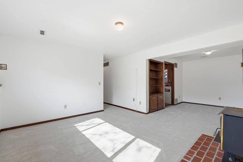 7621 N Dakota St