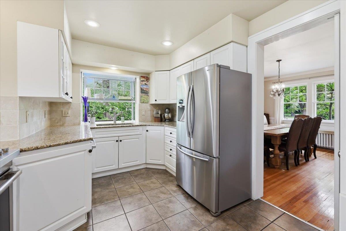 3408 S Manito Blvd