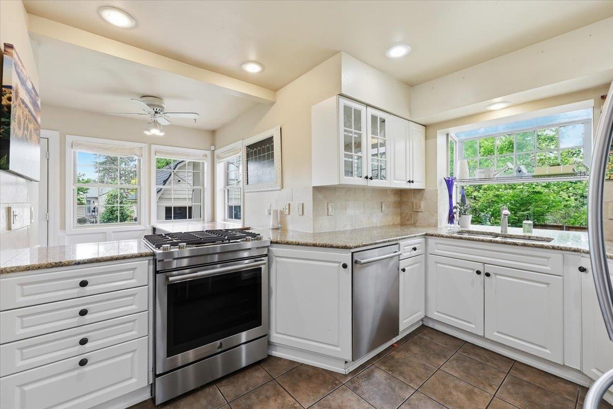 3408 S Manito Blvd