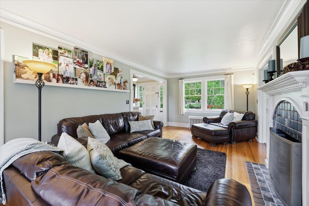 3408 S Manito Blvd