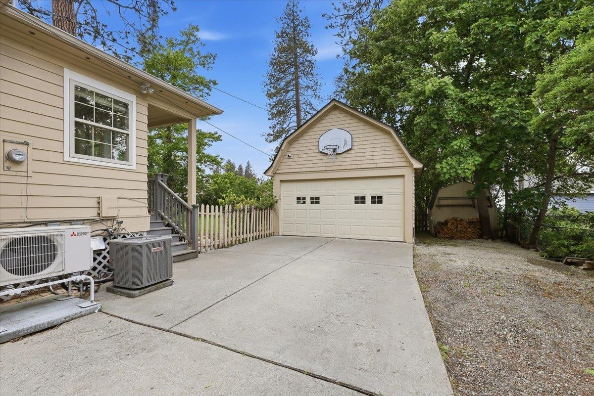 3408 S Manito Blvd