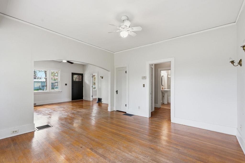113 N 4th St