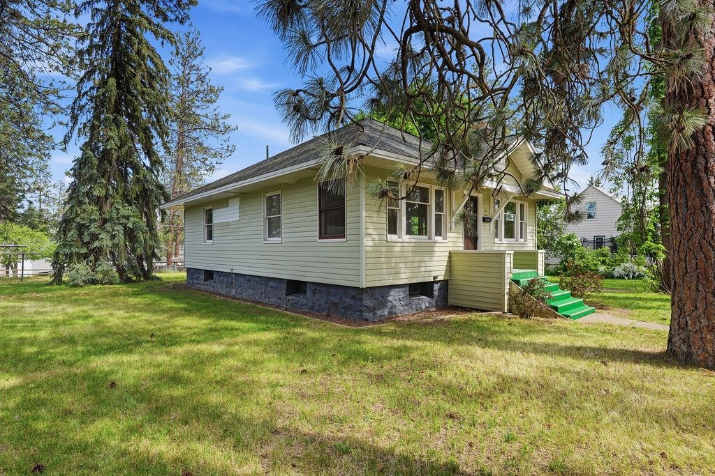 113 N 4th St